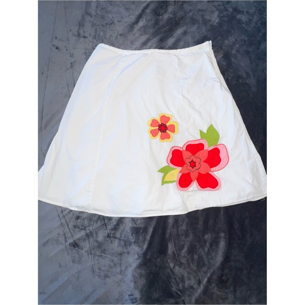 George White 100% cotton A-Line Skirt with Red and Pink Floral Appliqué